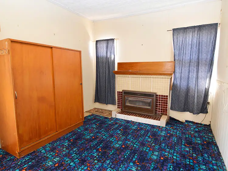 Sixth view of Homely house listing, 8 Latrobe Avenue, Red Cliffs VIC 3496