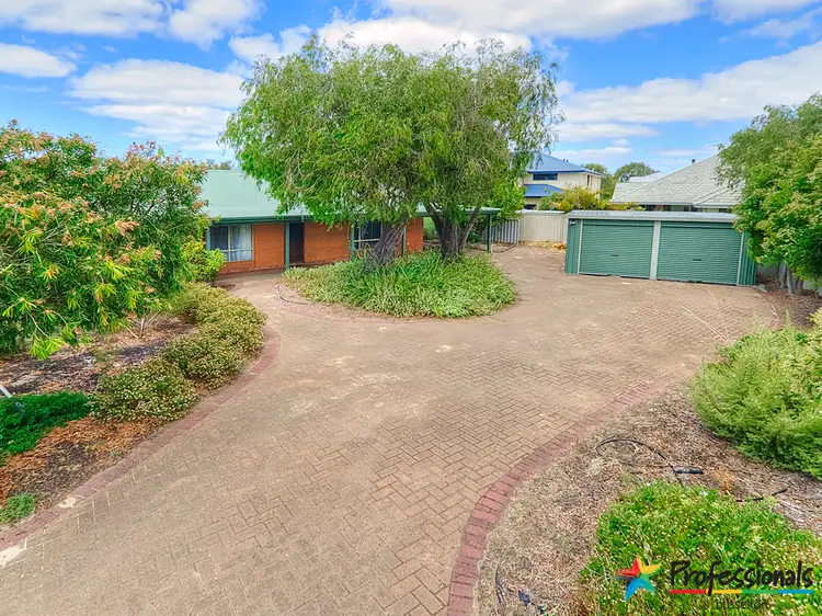 Second view of Homely house listing, 5 Jeffers Court, Abbey WA 6280