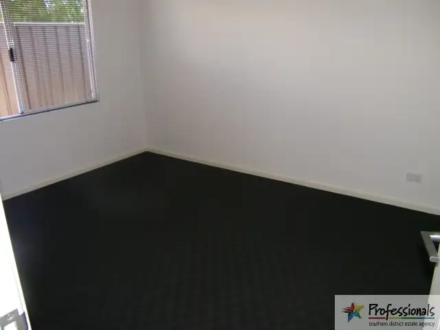 Seventh view of Homely house listing, U7/17 Moira Road, Collie WA 6225
