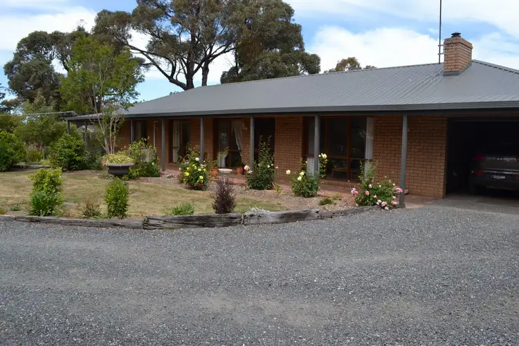 17 Golf Links Road, Ararat VIC 3377