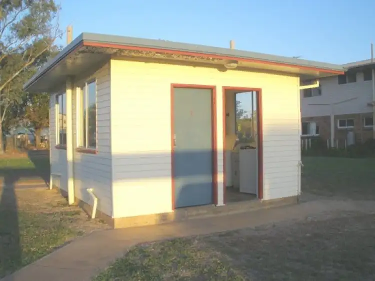 Sixth view of Homely block of units listing, 17-19 Acacia Street, Blackwater QLD 4717