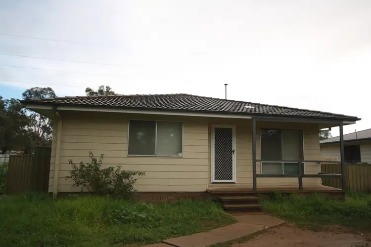5 Oliver Place, Tolland NSW 2650