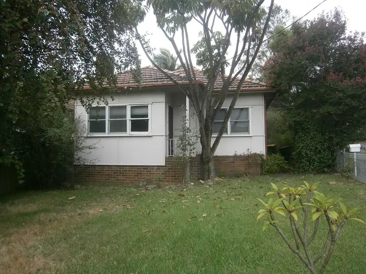 96 Bonds Road, Roselands NSW 2196