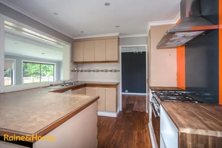Second view of Homely house listing, 8 McEwen Drive, Sunbury VIC 3429