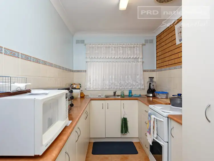 Third view of Homely unit listing, 2/46-48 Walana Crescent, Kooringal NSW 2650