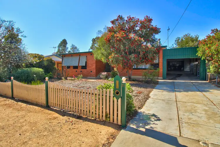 77 Drabsch Street, Loxton SA 5333