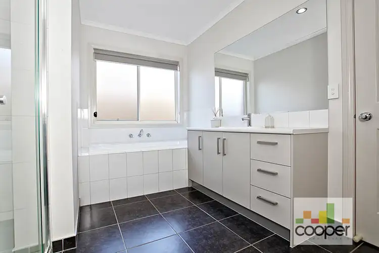 Fifth view of Homely house listing, 7 Burrawang Close, Brookfield VIC 3338