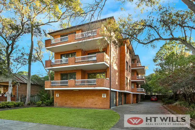 2/81-83 Dora Street, Hurstville NSW 2220