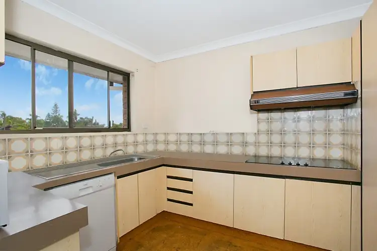 Fifth view of Homely unit listing, 8/22 Dunlop Court, Mermaid Waters QLD 4218