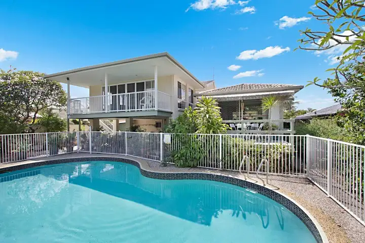 12 Tern Drive, Burleigh Waters QLD 4220