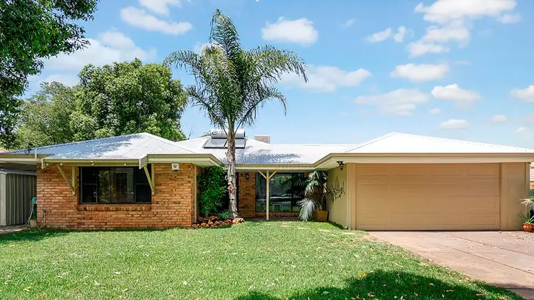 5 Curtis Street, Lesmurdie WA 6076