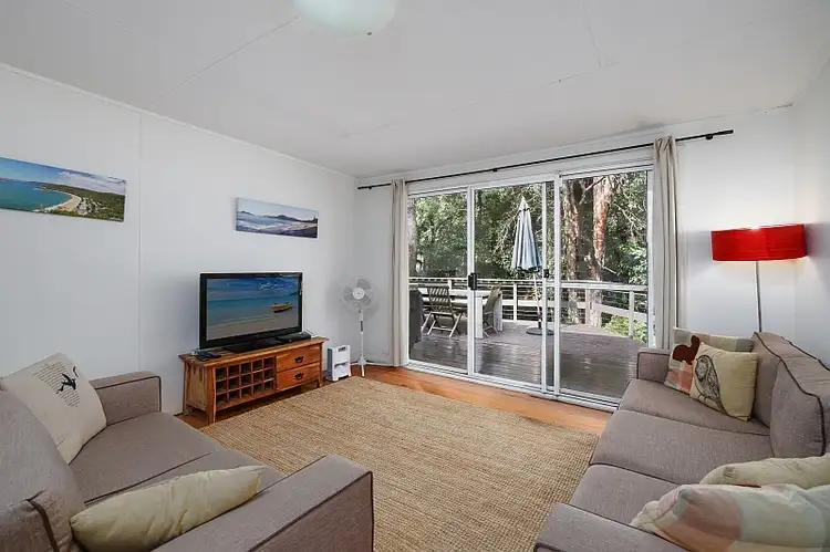42 Pearl Beach Drive, Pearl Beach NSW 2256