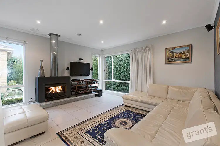 Sixth view of Homely house listing, 2 Glenmaggie Close, Berwick VIC 3806