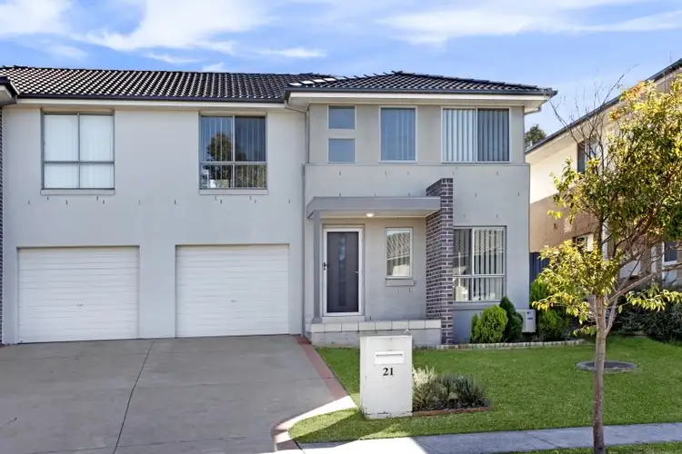 21 Mary Ann Drive, Glenfield NSW 2167