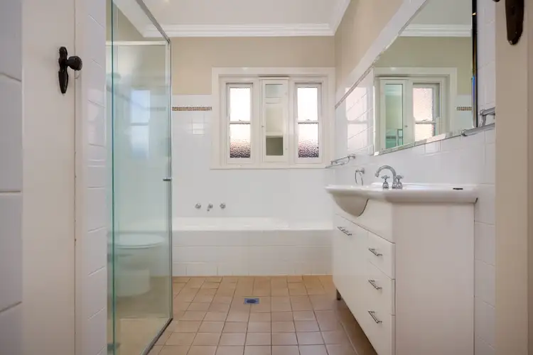 Sixth view of Homely house listing, 33 Grandview Avenue, Turvey Park NSW 2650