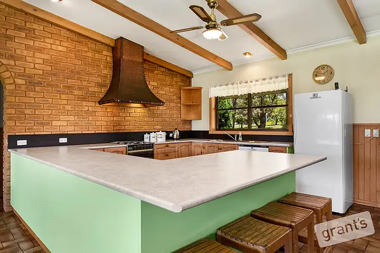 Fifth view of Homely house listing, 2 Oddy Street, Drouin VIC 3818