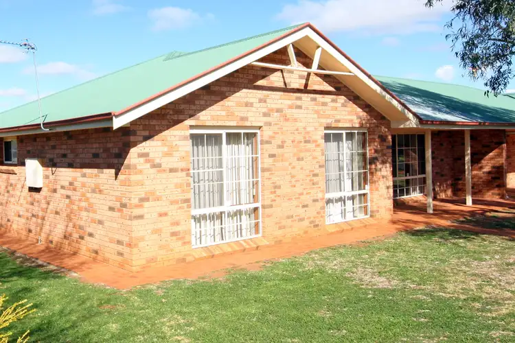 58B Oxley Circle, Dubbo NSW 2830