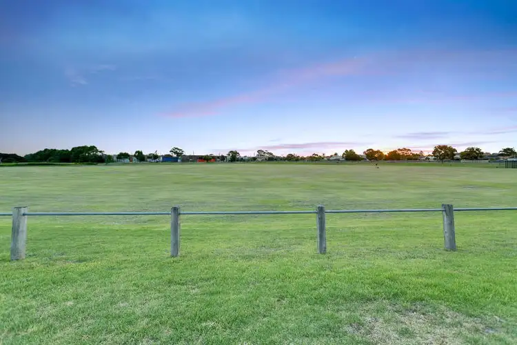 Seventh view of Homely house listing, 2 Gala Supreme Close, Mordialloc VIC 3195