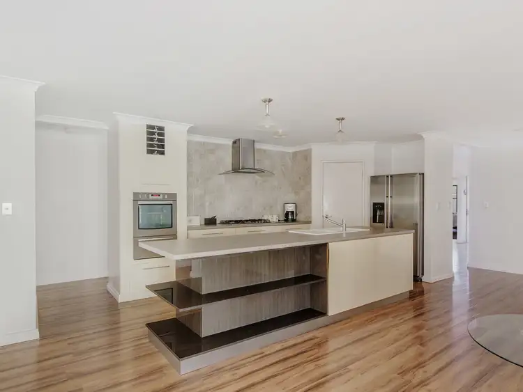 9 Coila Bend, Lakelands WA 6180