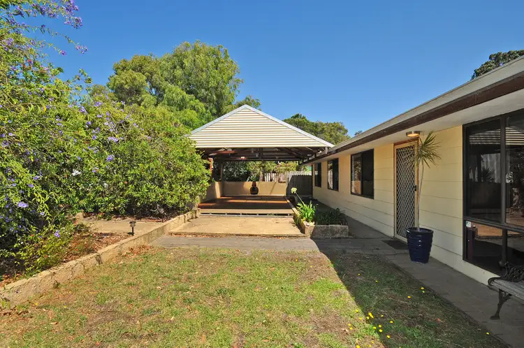 16 Salisbury Road, Mckail WA 6330