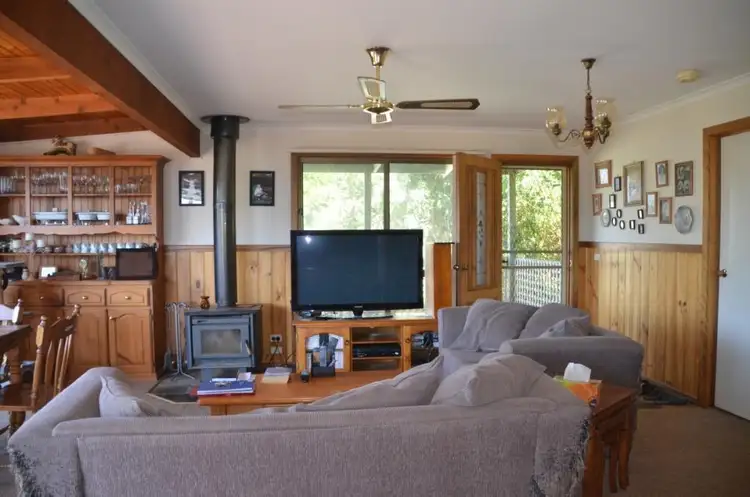 Fifth view of Homely house listing, 5 Antonio Close, Tawonga VIC 3697