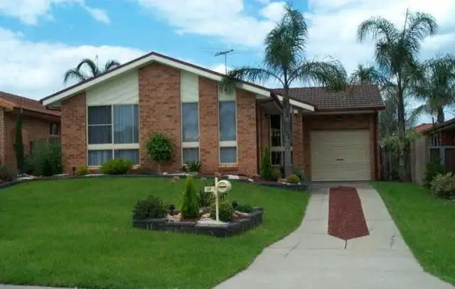 17 Arnold Place, Green Valley NSW 2168