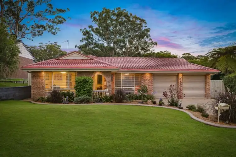 12 Greenlee Street, Green Point NSW 2251