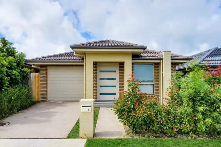 11 Grampian Avenue, Minto NSW 2566
