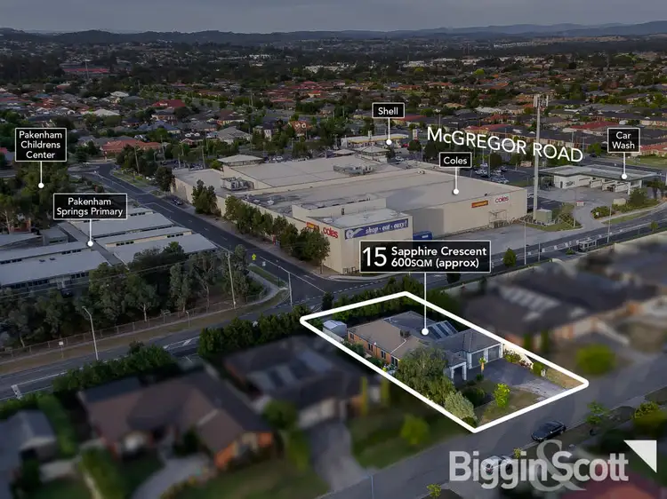 15 Sapphire Crescent, Pakenham VIC 3810