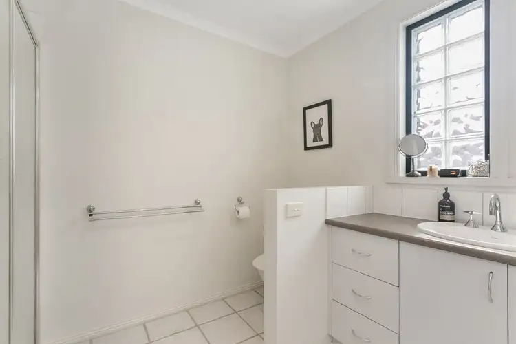 Seventh view of Homely house listing, 2 Glenshael Court, Strathfieldsaye VIC 3551