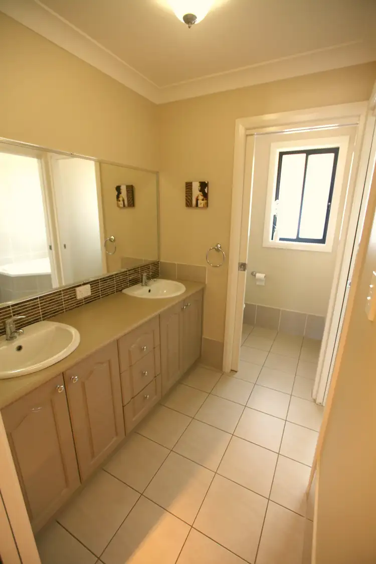Sixth view of Homely house listing, 8 Cascade Court, Dubbo NSW 2830
