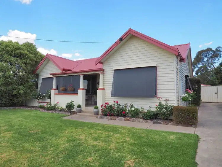 9 Henderson Street, Ararat VIC 3377
