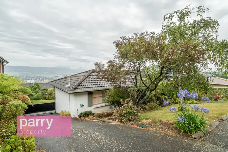 16 Whitford Grove, Trevallyn TAS 7250