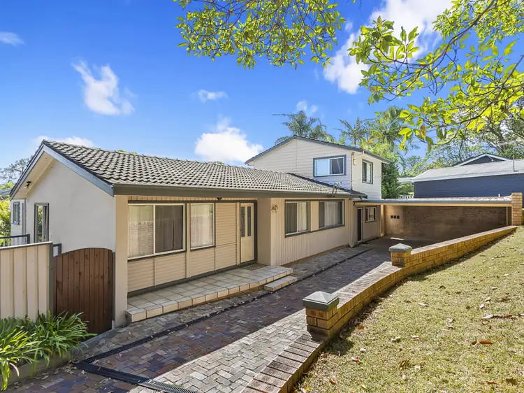 1 Awaba Pl, Warriewood NSW 2102