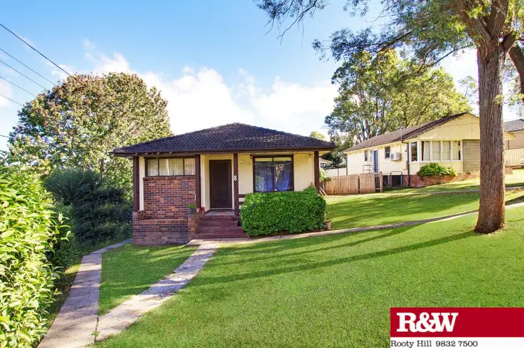 8 Law Crescent, Tregear NSW 2770