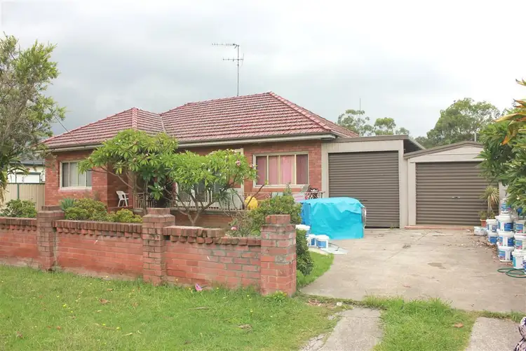 11 Premier St, Canley Vale NSW 2166