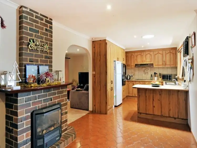 Seventh view of Homely house listing, 10 Asim Drive, Shepparton VIC 3630