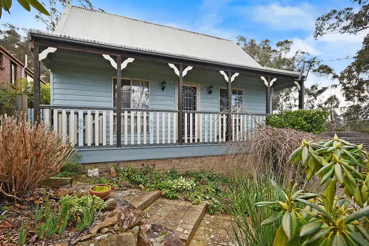 5 Farnells Rd, Katoomba NSW 2780