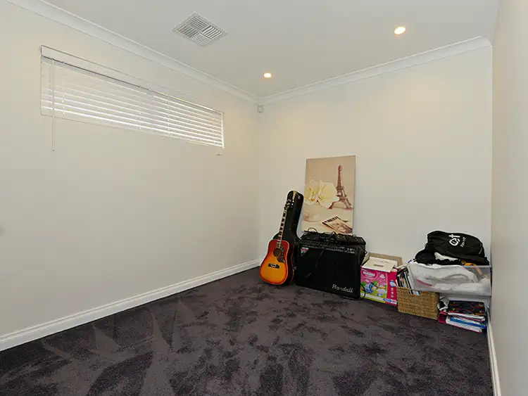 Sixth view of Homely house listing, 5 Kiev Place, Dayton WA 6055