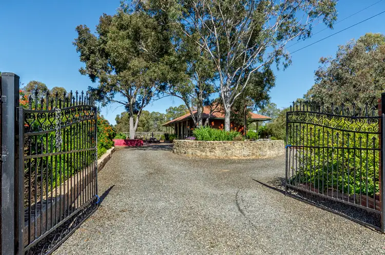 102 ELWOOD ROAD, Macdonald Park SA 5121