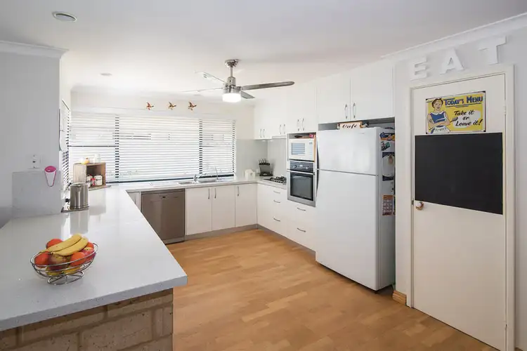 21 Lorikeet Loop, Broadwater WA 6280