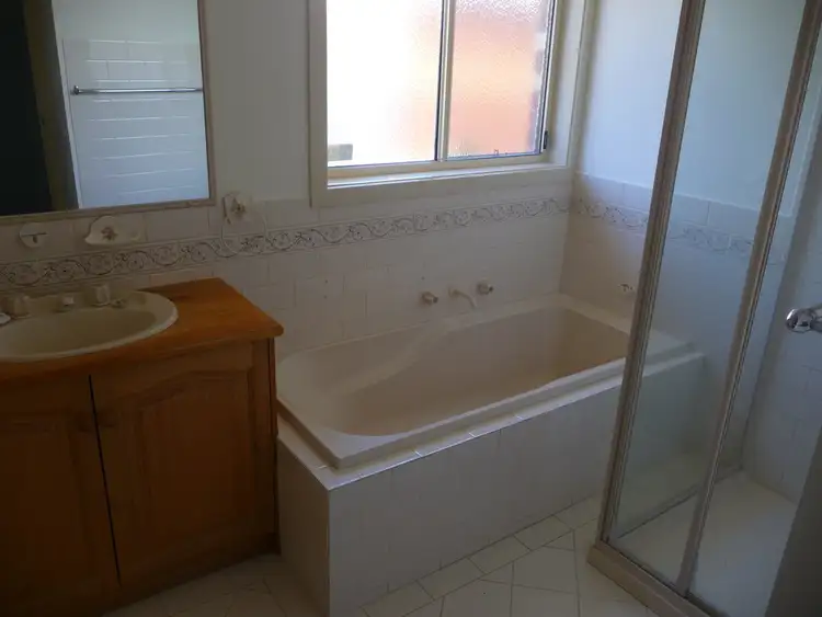 Sixth view of Homely house listing, 2/10 MURRAY STREET, Echuca VIC 3564