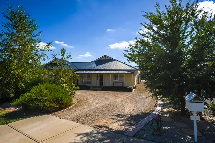 9 Jackson Court, Gisborne VIC 3437