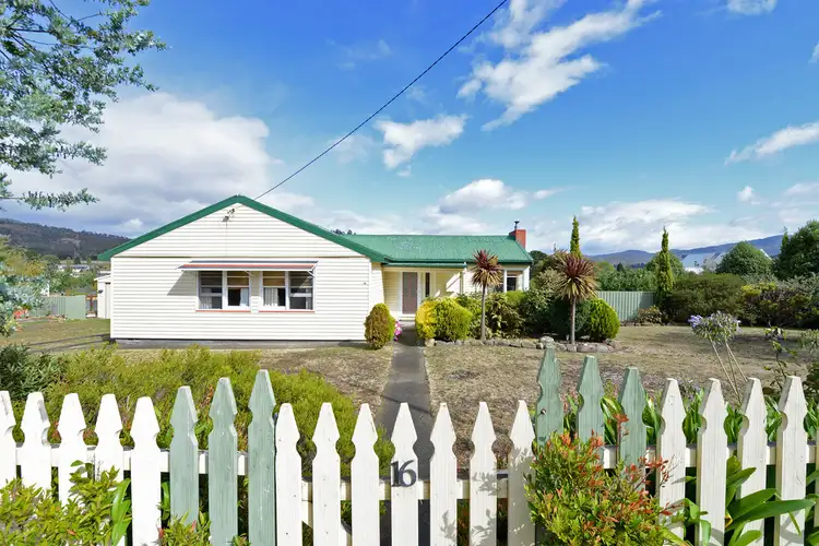 16 Glebe Road, New Norfolk TAS 7140