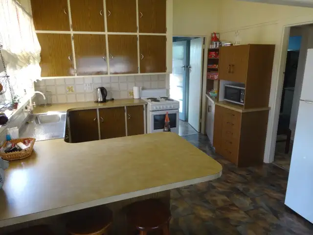 Fourth view of Homely house listing, 10 Banksia Avenue, Leeton NSW 2705