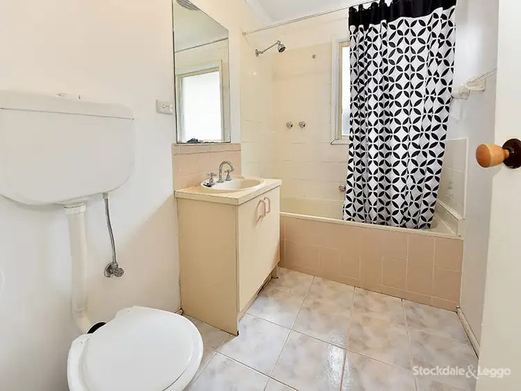 Fifth view of Homely house listing, 1/76 Gillingham Crescent, Craigieburn VIC 3064