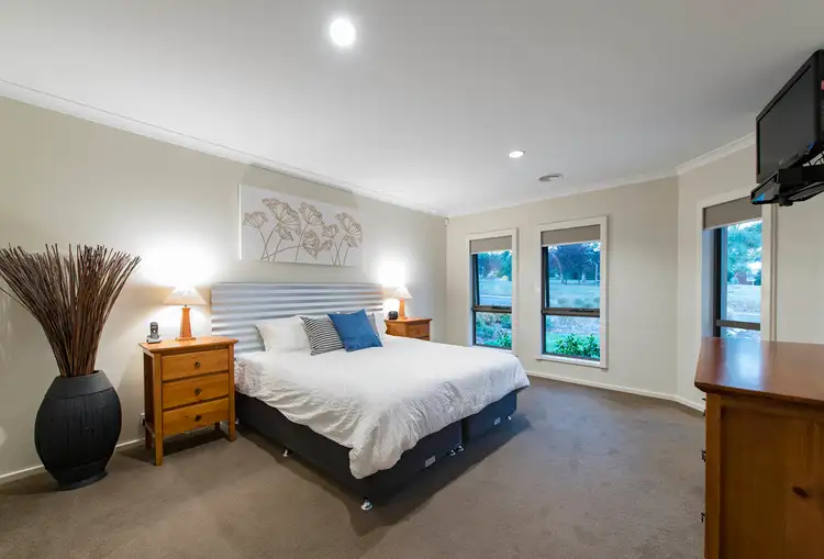 Fifth view of Homely house listing, 32 Charteris Crescent, Chifley ACT 2606