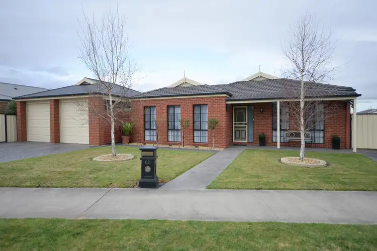 68 GATEHOUSE DRIVE, Eastwood VIC 3875