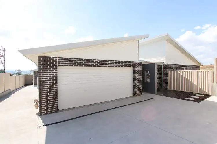 Main view of Homely house listing, 2/7 Ignatius Place, Kelso NSW 2795