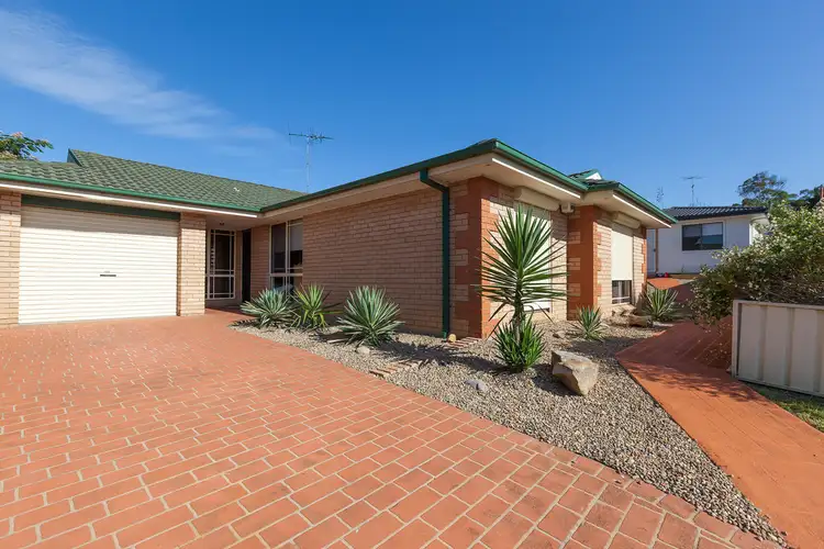 7 Austral Place, St Helens Park NSW 2560